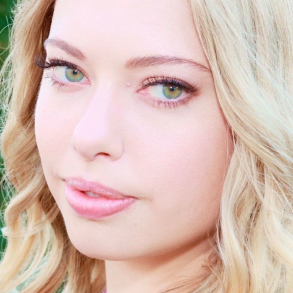 Meet your Posher, Madeline